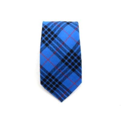 La force du motif écossais pour cette cravate Mackay